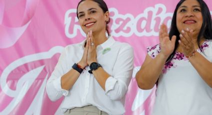 Festeja Ana Paty Peralta a madres trabajadoras